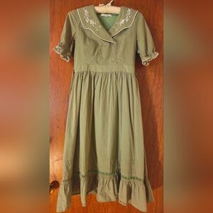Simple Retro Olive Green Button-Front Dress